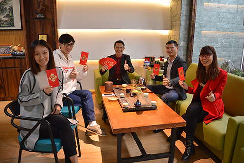 香港千赢国际科技集团祝大家新年快乐